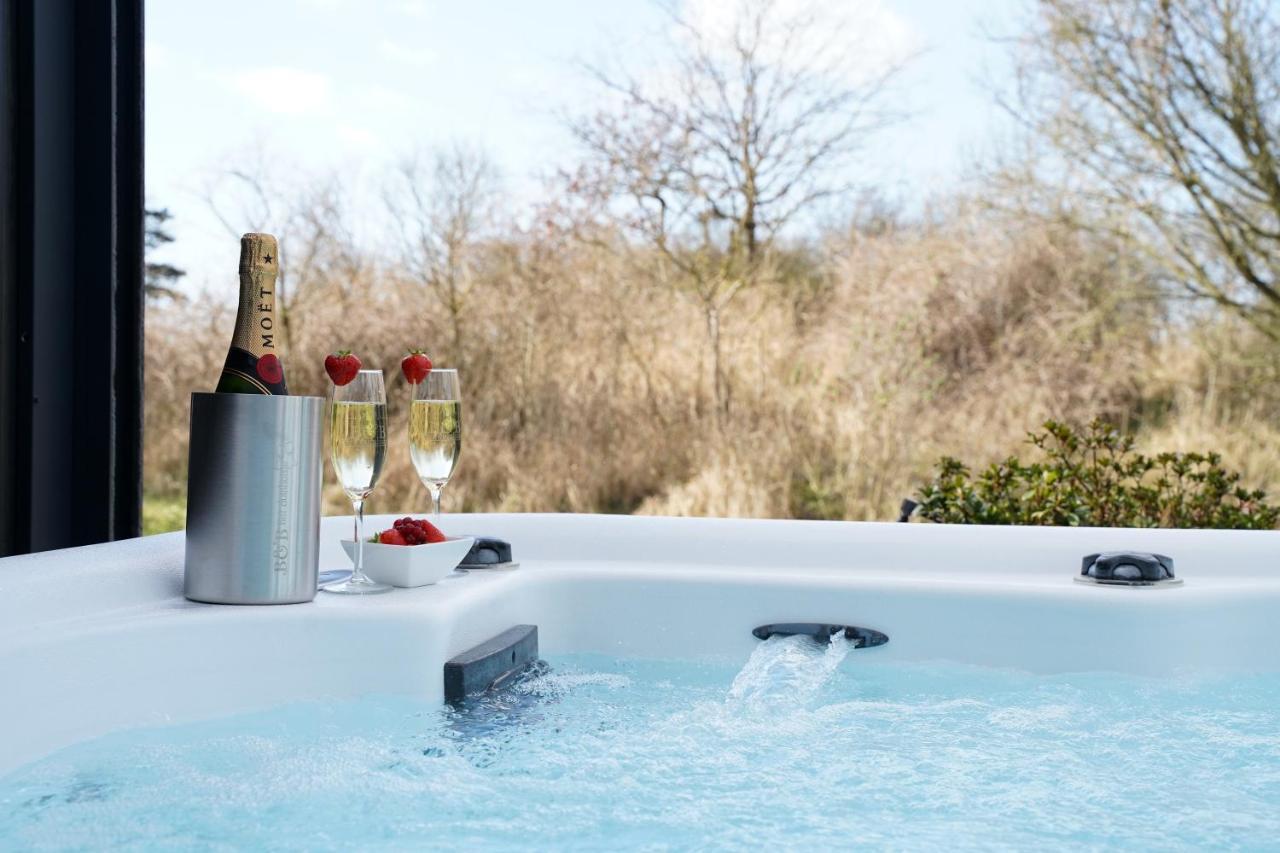 B&B Het Duinhuisje Met Jacuzzi, Gratis Parkeren, 2 Fietsen Te Leen, Airco ザントフォールト エクステリア 写真